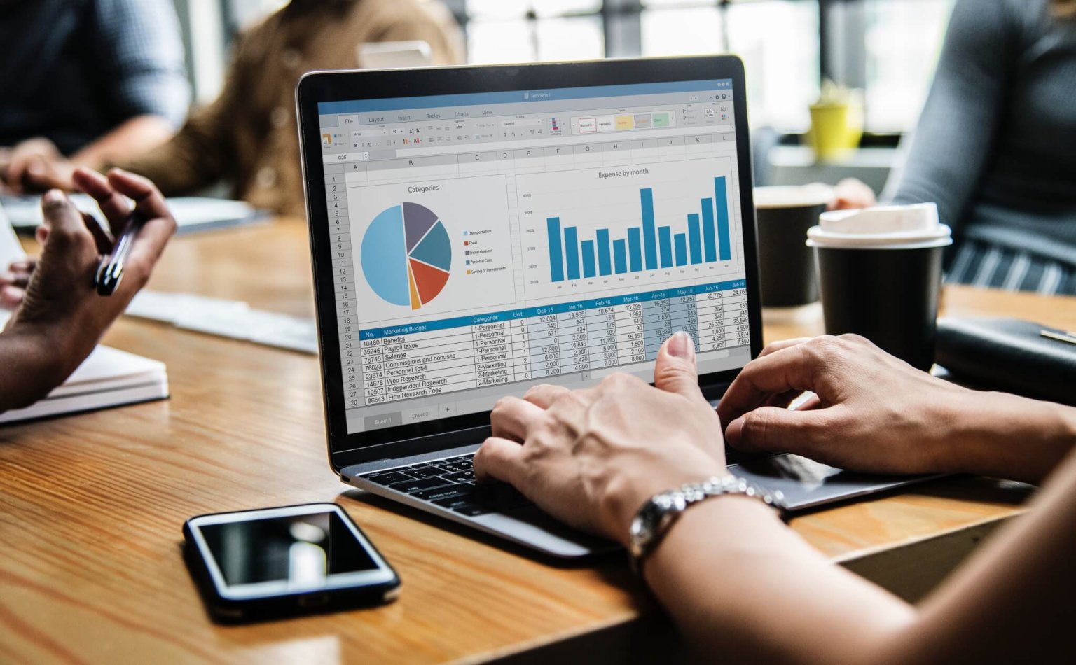 Comparing ServiceNow and ManageEngine | Help Desk Migration Blog