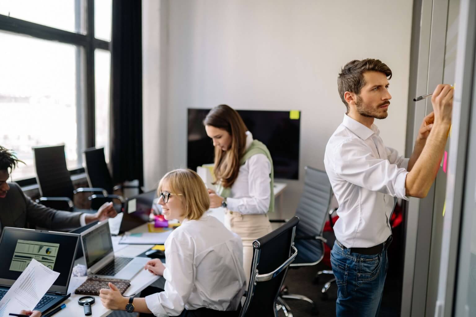 10 Customer Retention Strategies for Lasting Business Growth