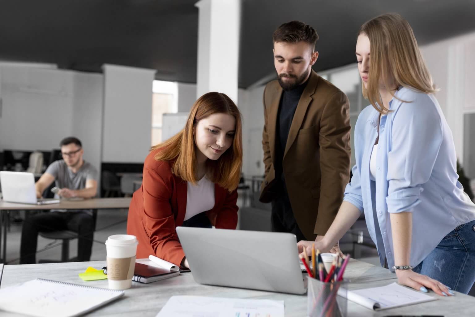 Automated Intercom to HubSpot Service Hub Migration for OFFICERS with Help Desk Migration